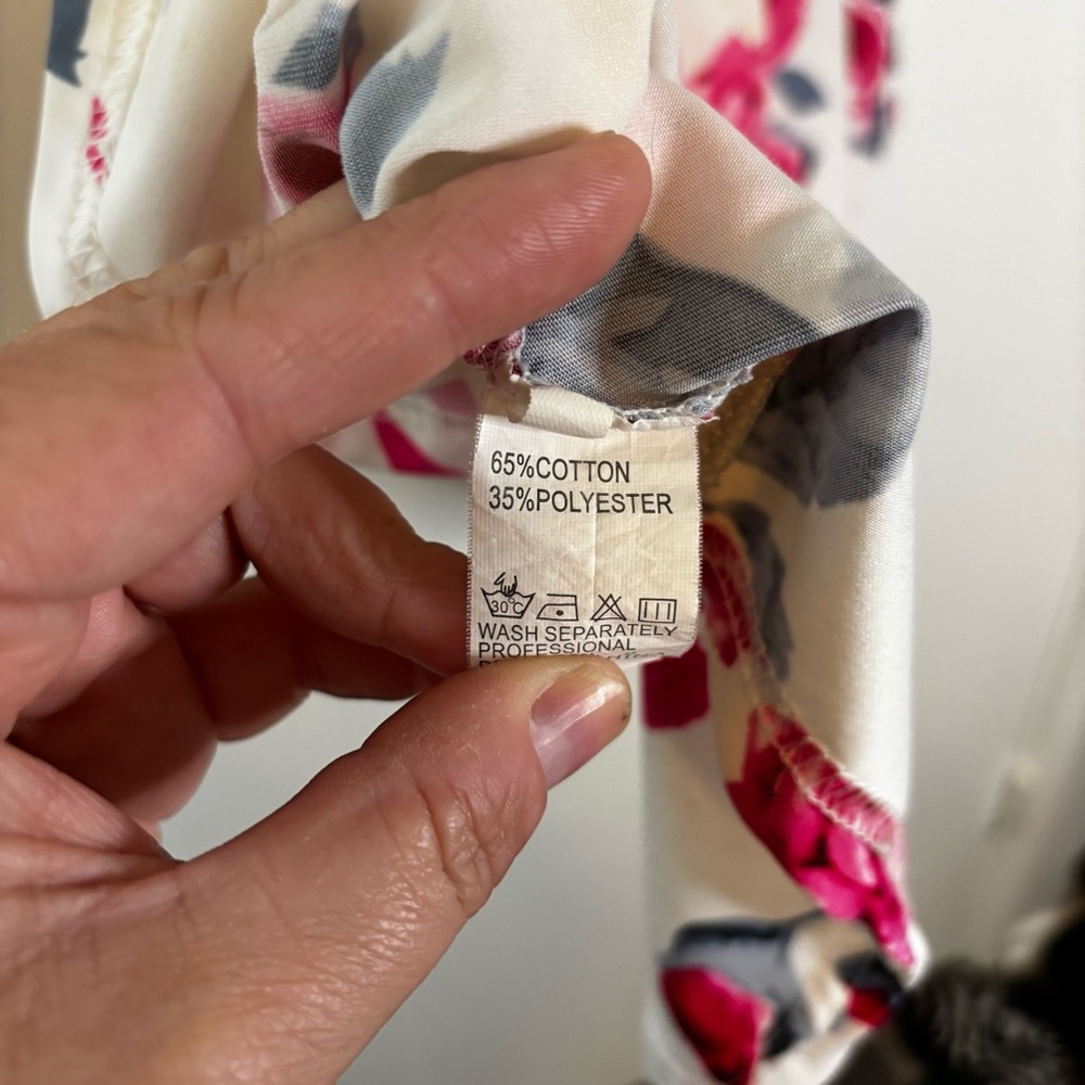 White and Pink Floral Racerback Tank Size M - Picture 8 of 9